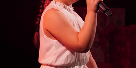 Powiększ grafikę: 2-wojewodzki-konkurs-wokalny-melodie-w-blasku-swiat-668216.jpg