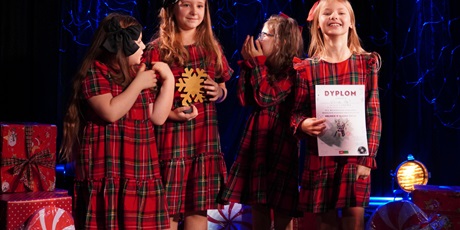 Powiększ grafikę: 2-wojewodzki-konkurs-wokalny-melodie-w-blasku-swiat-668271.jpg