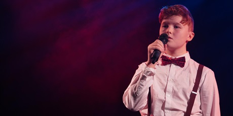 Powiększ grafikę: 2-wojewodzki-konkurs-wokalny-melodie-w-blasku-swiat-668296.jpg