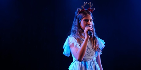 Powiększ grafikę: 2-wojewodzki-konkurs-wokalny-melodie-w-blasku-swiat-668306.jpg