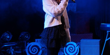 Powiększ grafikę: 2-wojewodzki-konkurs-wokalny-melodie-w-blasku-swiat-668309.jpg