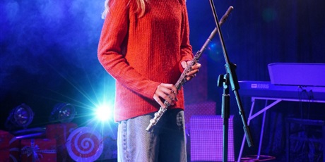 Powiększ grafikę: 2-wojewodzki-konkurs-wokalny-melodie-w-blasku-swiat-668339.jpg