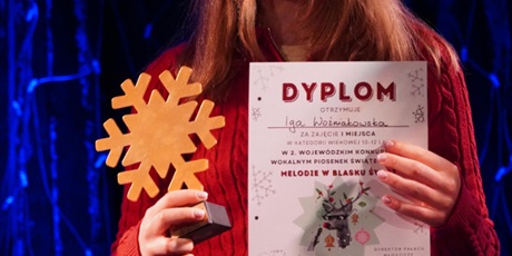 Powiększ grafikę: 2-wojewodzki-konkurs-wokalny-melodie-w-blasku-swiat-668374.jpg