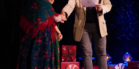 Powiększ grafikę: 2-wojewodzki-konkurs-wokalny-melodie-w-blasku-swiat-668376.jpg