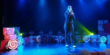 Powiększ grafikę: 2-wojewodzki-konkurs-wokalny-melodie-w-blasku-swiat-668382.jpg