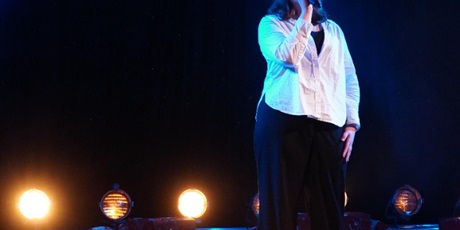 Powiększ grafikę: 2-wojewodzki-konkurs-wokalny-melodie-w-blasku-swiat-668386.jpg