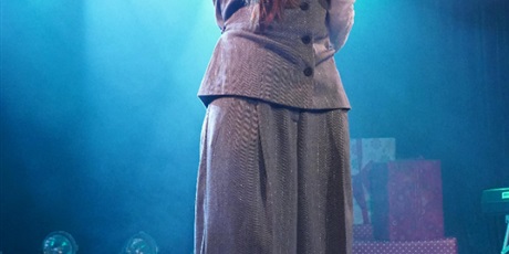 Powiększ grafikę: 2-wojewodzki-konkurs-wokalny-melodie-w-blasku-swiat-668401.jpg