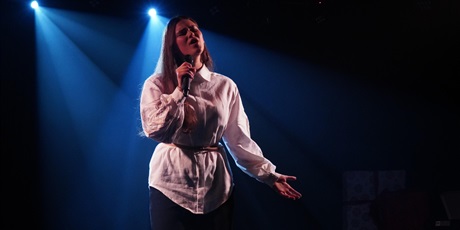 Powiększ grafikę: 2-wojewodzki-konkurs-wokalny-melodie-w-blasku-swiat-668416.jpg