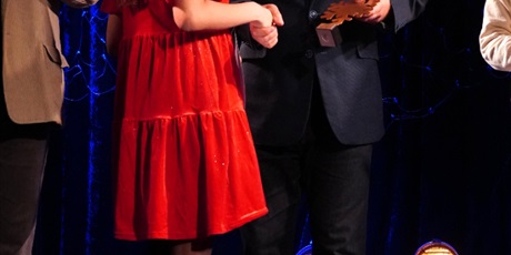 Powiększ grafikę: 2-wojewodzki-konkurs-wokalny-melodie-w-blasku-swiat-668440.jpg