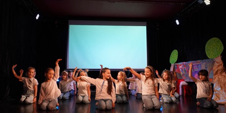 Powiększ grafikę: 5-wojewodzki-festiwal-teatralny-gramy-703198.jpg