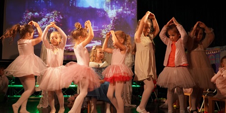 Powiększ grafikę: 5-wojewodzki-festiwal-teatralny-gramy-703204.jpg