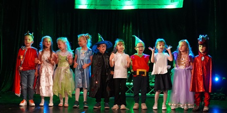 Powiększ grafikę: 5-wojewodzki-festiwal-teatralny-gramy-703222.jpg