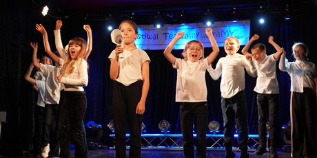 Powiększ grafikę: 5-wojewodzki-festiwal-teatralny-gramy-703250.jpg