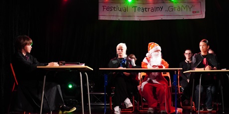 Powiększ grafikę: 5-wojewodzki-festiwal-teatralny-gramy-703358.jpg