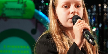 Powiększ grafikę: 6-ogolnopolski-festiwal-wokalny-z-piosenka-przez-dekade-lata-60-692129.jpg