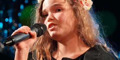Powiększ grafikę: 6-ogolnopolski-festiwal-wokalny-z-piosenka-przez-dekade-lata-60-692150.jpg