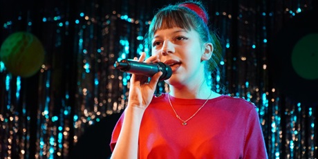 Powiększ grafikę: 6-ogolnopolski-festiwal-wokalny-z-piosenka-przez-dekade-lata-60-692176.jpg