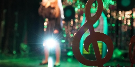 Powiększ grafikę: 6-ogolnopolski-festiwal-wokalny-z-piosenka-przez-dekade-lata-60-692190.jpg