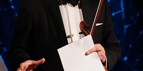 Powiększ grafikę: dzien-teatru-w-palacu-mlodziezy-686399.jpg