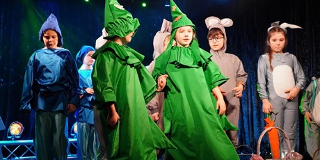 Powiększ grafikę: dzien-teatru-w-palacu-mlodziezy-686410.jpg