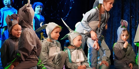 Powiększ grafikę: dzien-teatru-w-palacu-mlodziezy-686414.jpg