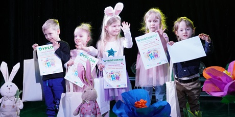 Powiększ grafikę: fotorelacja-z-13-gdanskiego-konkursu-plastycznego-pisanki-jajka-malowane-685344.jpg