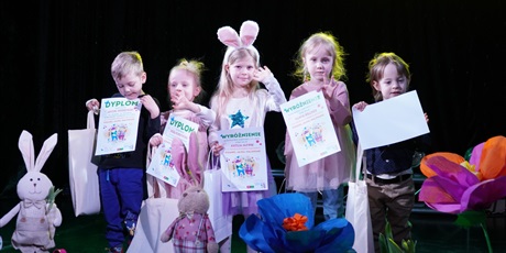 Powiększ grafikę: fotorelacja-z-13-gdanskiego-konkursu-plastycznego-pisanki-jajka-malowane-685345.jpg