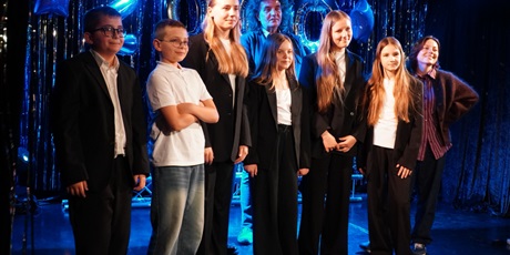 Powiększ grafikę: fotorelacja-z-5-ogolnopolskiego-festiwalu-wokalnego-polskiej-piosenki-z-piosenka-przez-dekade-lata-2000-623789.jpg