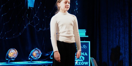 Powiększ grafikę: fotorelacja-z-gdanskiego-konkursu-recytacji-i-form-scenicznych-liryczna-scena-mistrzow-679566.jpg
