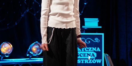 Powiększ grafikę: fotorelacja-z-gdanskiego-konkursu-recytacji-i-form-scenicznych-liryczna-scena-mistrzow-679576.jpg