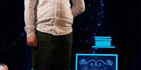 Powiększ grafikę: fotorelacja-z-gdanskiego-konkursu-recytacji-i-form-scenicznych-liryczna-scena-mistrzow-679579.jpg