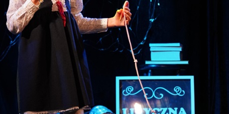 Powiększ grafikę: fotorelacja-z-gdanskiego-konkursu-recytacji-i-form-scenicznych-liryczna-scena-mistrzow-679594.jpg