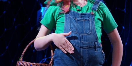 Powiększ grafikę: fotorelacja-z-gdanskiego-konkursu-recytacji-i-form-scenicznych-liryczna-scena-mistrzow-679602.jpg