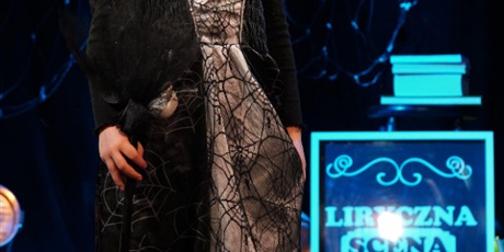 Powiększ grafikę: fotorelacja-z-gdanskiego-konkursu-recytacji-i-form-scenicznych-liryczna-scena-mistrzow-679605.jpg