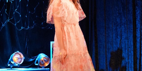 Powiększ grafikę: fotorelacja-z-gdanskiego-konkursu-recytacji-i-form-scenicznych-liryczna-scena-mistrzow-679615.jpg