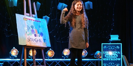 Powiększ grafikę: fotorelacja-z-gdanskiego-konkursu-recytacji-i-form-scenicznych-liryczna-scena-mistrzow-679643.jpg