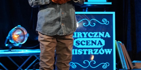 Powiększ grafikę: fotorelacja-z-gdanskiego-konkursu-recytacji-i-form-scenicznych-liryczna-scena-mistrzow-679657.jpg