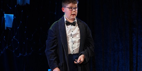 Powiększ grafikę: fotorelacja-z-gdanskiego-konkursu-recytacji-i-form-scenicznych-liryczna-scena-mistrzow-679672.jpg