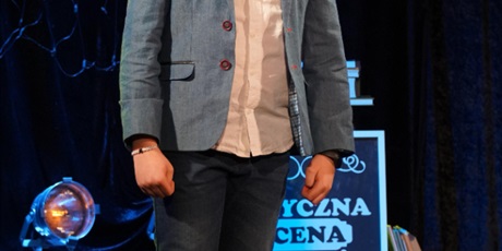 Powiększ grafikę: fotorelacja-z-gdanskiego-konkursu-recytacji-i-form-scenicznych-liryczna-scena-mistrzow-679675.jpg