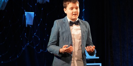 Powiększ grafikę: fotorelacja-z-gdanskiego-konkursu-recytacji-i-form-scenicznych-liryczna-scena-mistrzow-679676.jpg