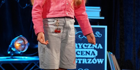Powiększ grafikę: fotorelacja-z-gdanskiego-konkursu-recytacji-i-form-scenicznych-liryczna-scena-mistrzow-679695.jpg