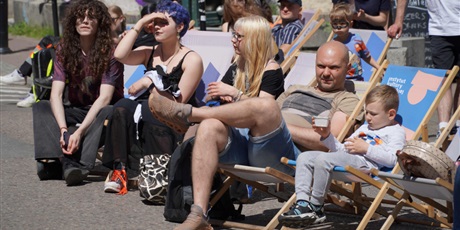 Powiększ grafikę: fotorelacja-z-udzialu-palacu-mlodziezy-w-swiecie-ulicy-lawendowej-626332.jpg
