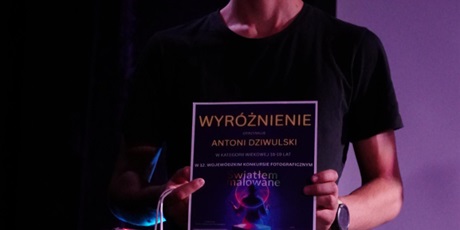 Powiększ grafikę: gala-12-wojewodzkiego-konkursu-fotograficznego-swiatlem-malowane-693683.jpg