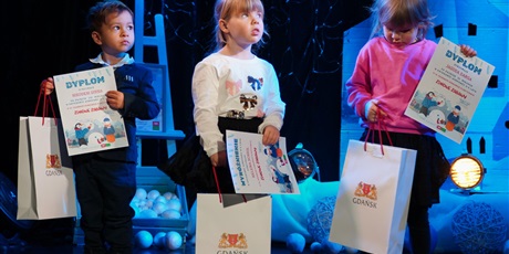 Powiększ grafikę: gala-13-gdanskiego-konkursu-plastycznego-zimowe-zabawy-675072.jpg