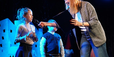 Powiększ grafikę: gala-13-gdanskiego-konkursu-plastycznego-zimowe-zabawy-675094.jpg