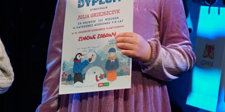 Powiększ grafikę: gala-13-gdanskiego-konkursu-plastycznego-zimowe-zabawy-675097.jpg