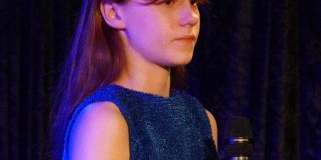 Powiększ grafikę: koncert-koled-i-piosenek-swiatecznych-pracowni-wokalnej-anny-jankowskiej-kruk-666132.jpg