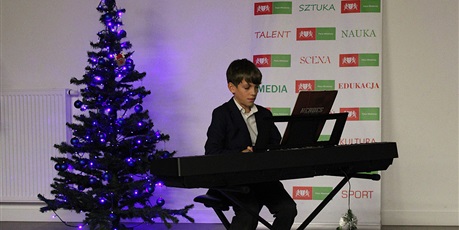 Powiększ grafikę: koncert-koled-w-pracowni-instrumentalnej-11-12-2024-r-580367.jpg