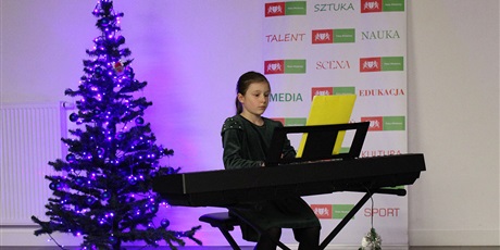 Powiększ grafikę: koncert-koled-w-pracowni-instrumentalnej-11-12-2024-r-580370.jpg