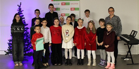 Powiększ grafikę: koncert-koled-w-pracowni-instrumentalnej-11-12-2024-r-580371.jpg